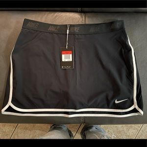 Nike Women’s Golf Skirt. NWT ‼️
